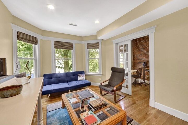 Property Photo:  292 Western Ave 1  MA 02139 