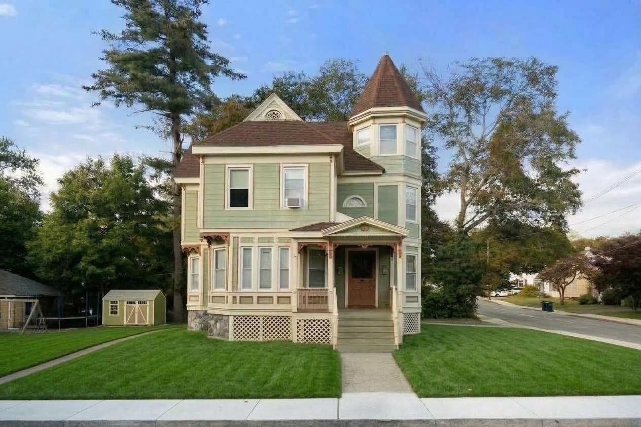 Property Photo:  56 Warren Ave  MA 01752 