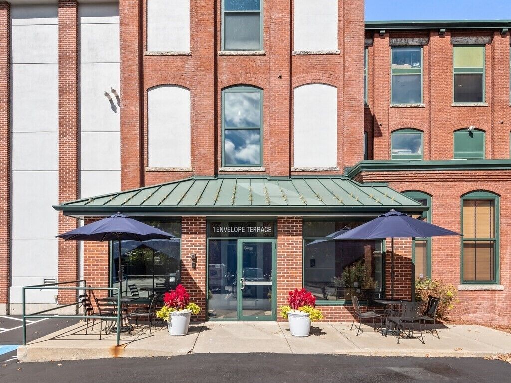 Property Photo:  1 Envelope Ter 201  MA 01604 
