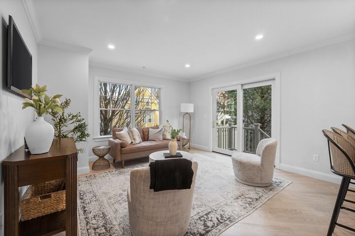 Property Photo:  200 Fayette 1  MA 02472 
