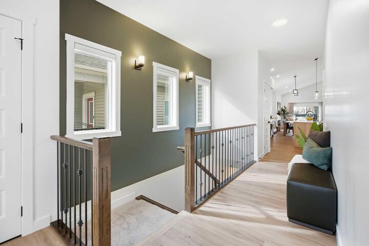Property Photo:  13 Bayview Mews SW  AB T4B 5N8 