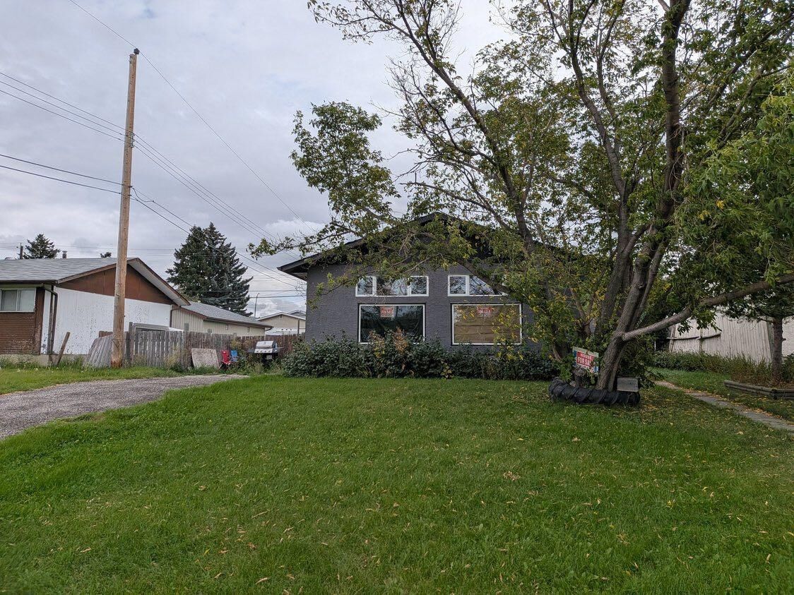 Property Photo:  924 60 Street SE  AB T2A 1W9 