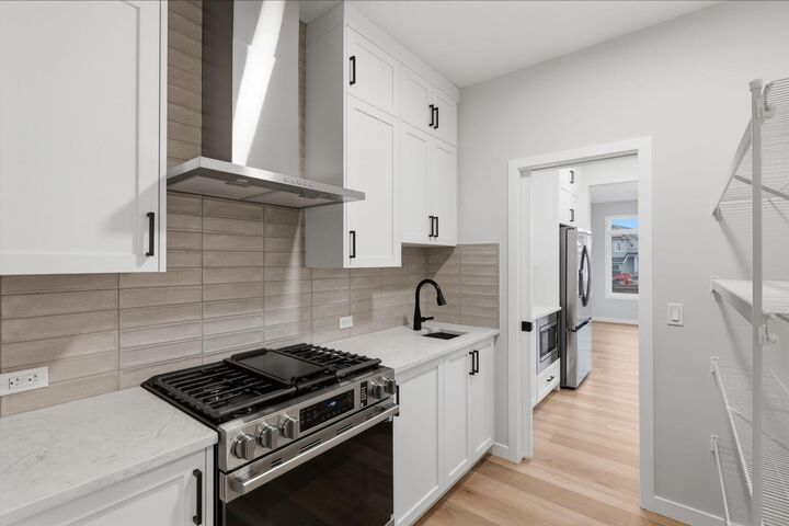 Property Photo:  433 Lewiston Landing NE  AB T3P 2P3 