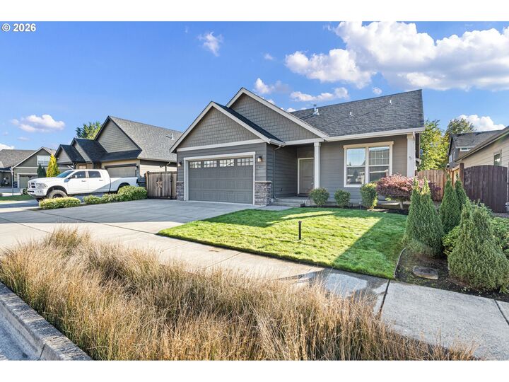 Property Photo:  5422 King Arthur Ct  OR 97402 
