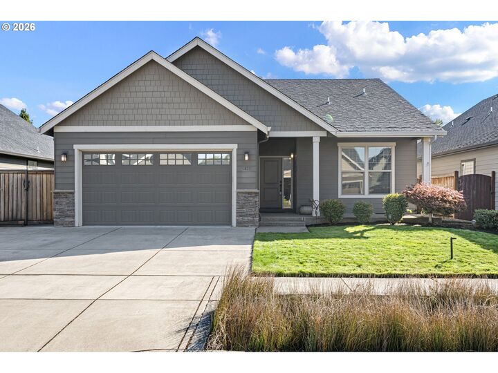 Property Photo: 5422 King Arthur Ct OR 97402