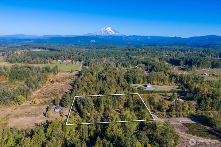 Property Photo:  5405  398th Street E  WA 98328 