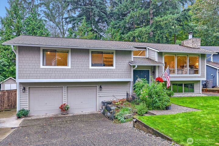 Property Photo: 11821 NE 102nd Place WA 98033