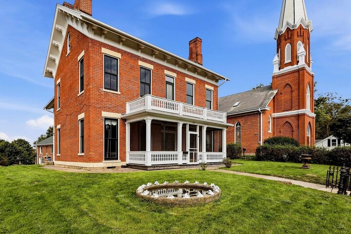 Property Photo: 129 S High Street IL 61036