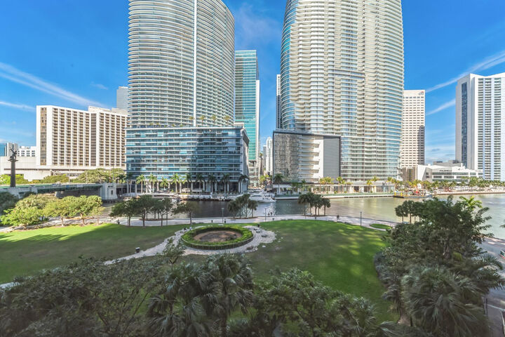 Property Photo:  475 Brickell Avenue 512  FL 33131 