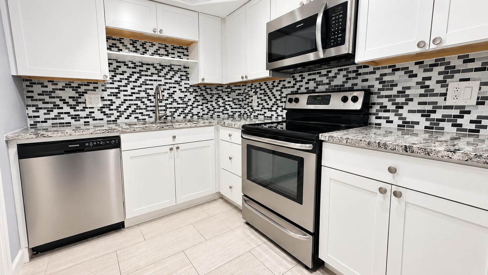 Property Photo:  1950 N Andrews Avenue 109D  FL 33311 