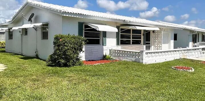 Property Photo:  119 SW 10th Court  FL 33426 