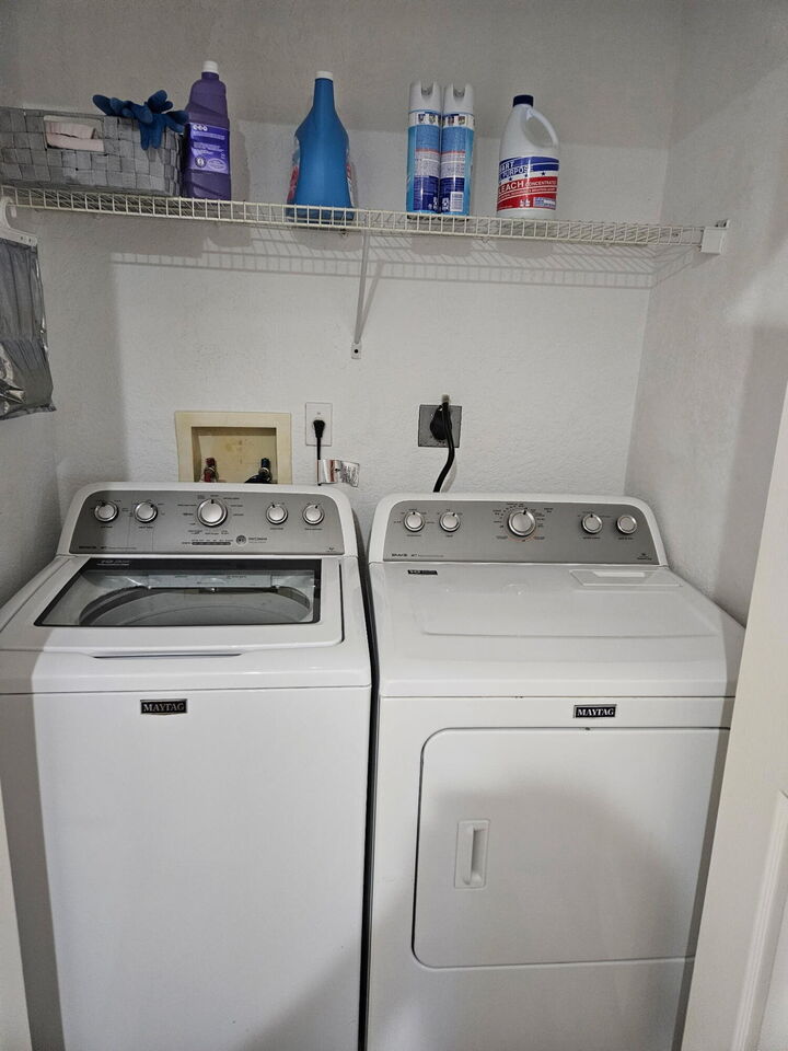 Property Photo: 1640 Presidential Way 301 FL 33401