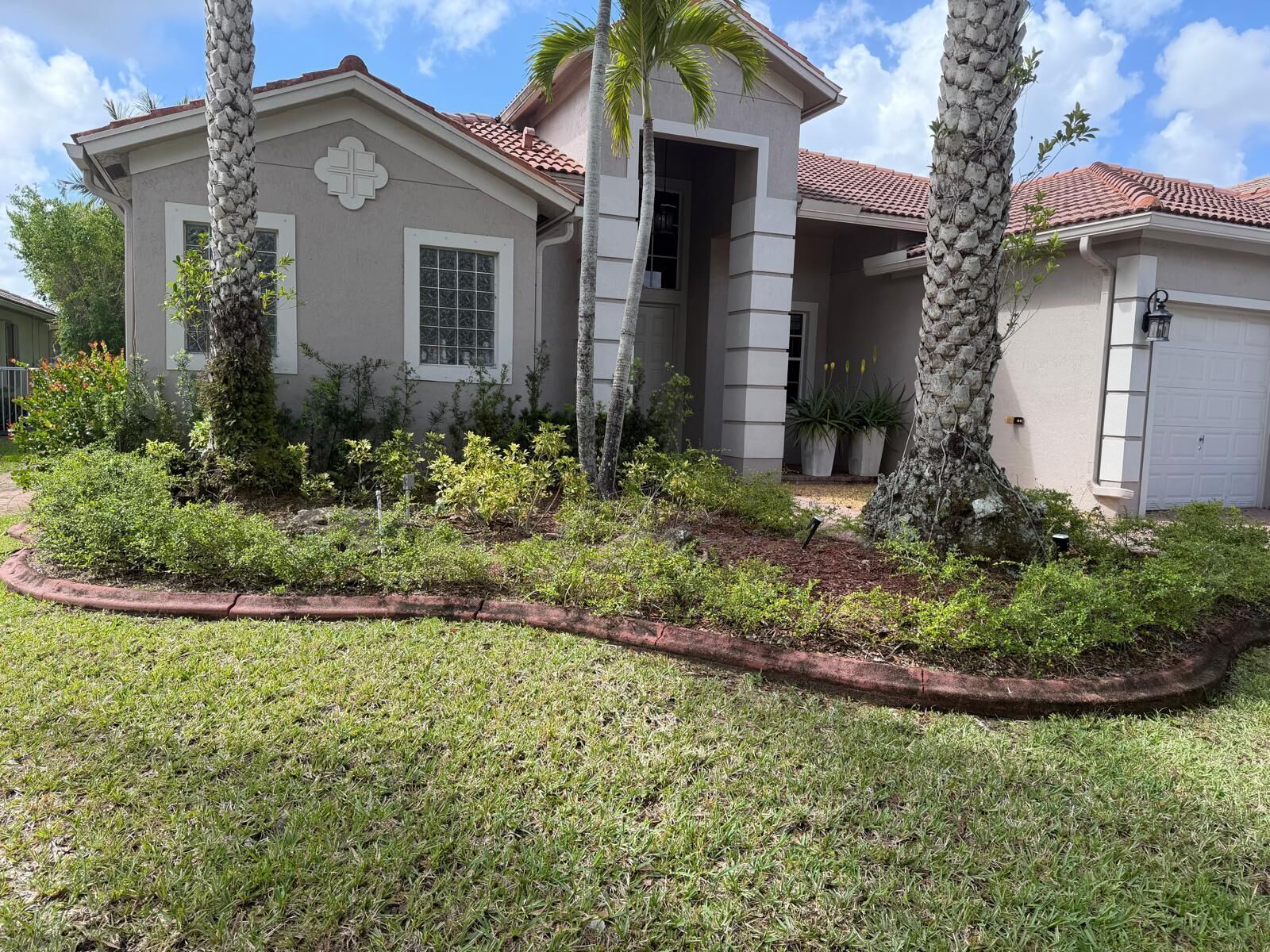 Property Photo: 19486 N Coquina Way FL 33332