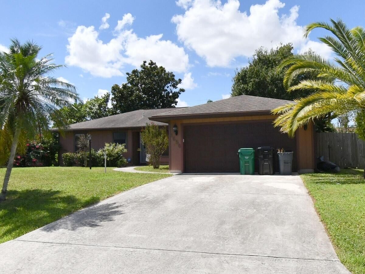 Property Photo:  1656 SW Norman Lane  FL 34984 