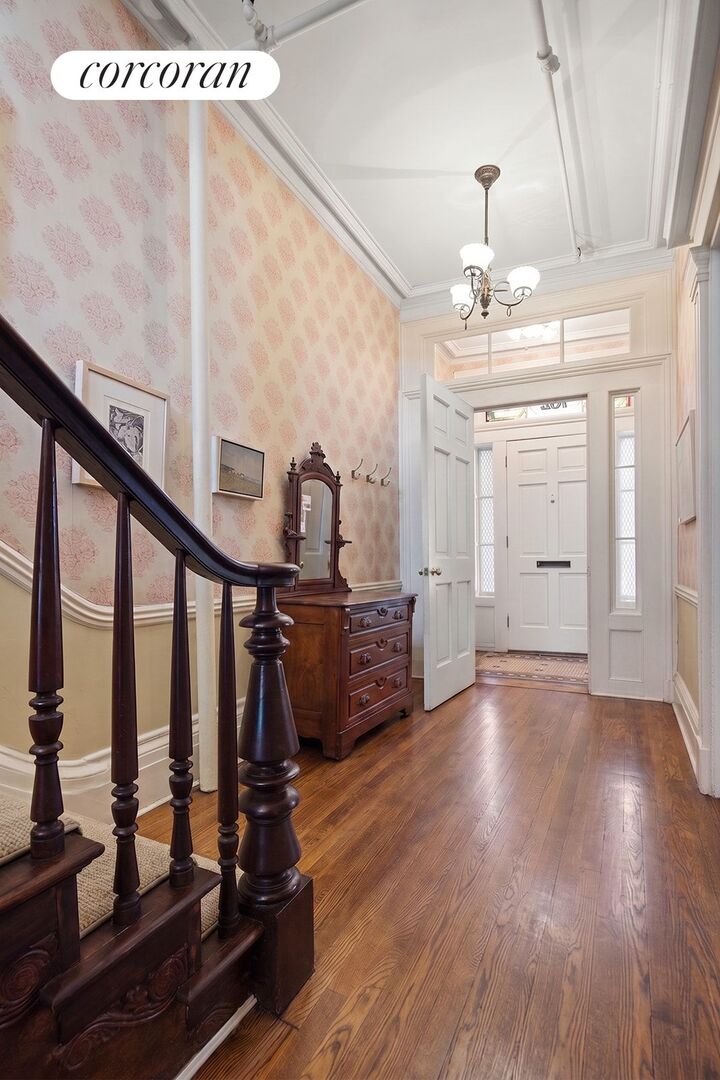 Property Photo:  162 State Street  NY 11201 