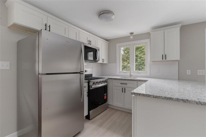 Property Photo:  18 Laurel Lane  RI 02865 
