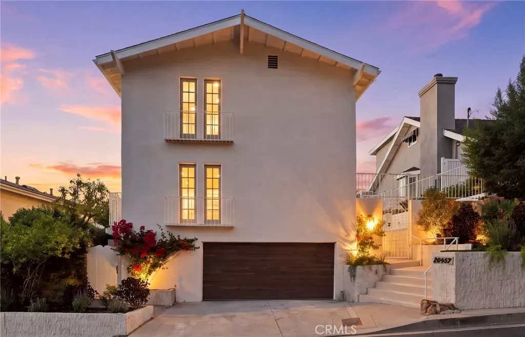Property Photo:  20967 Bandera Street  CA 91364 