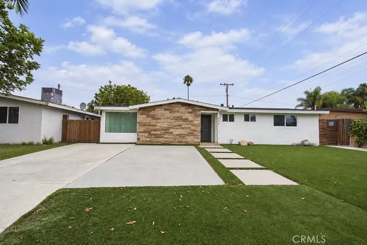 Property Photo:  660 Beach Street  CA 92627 