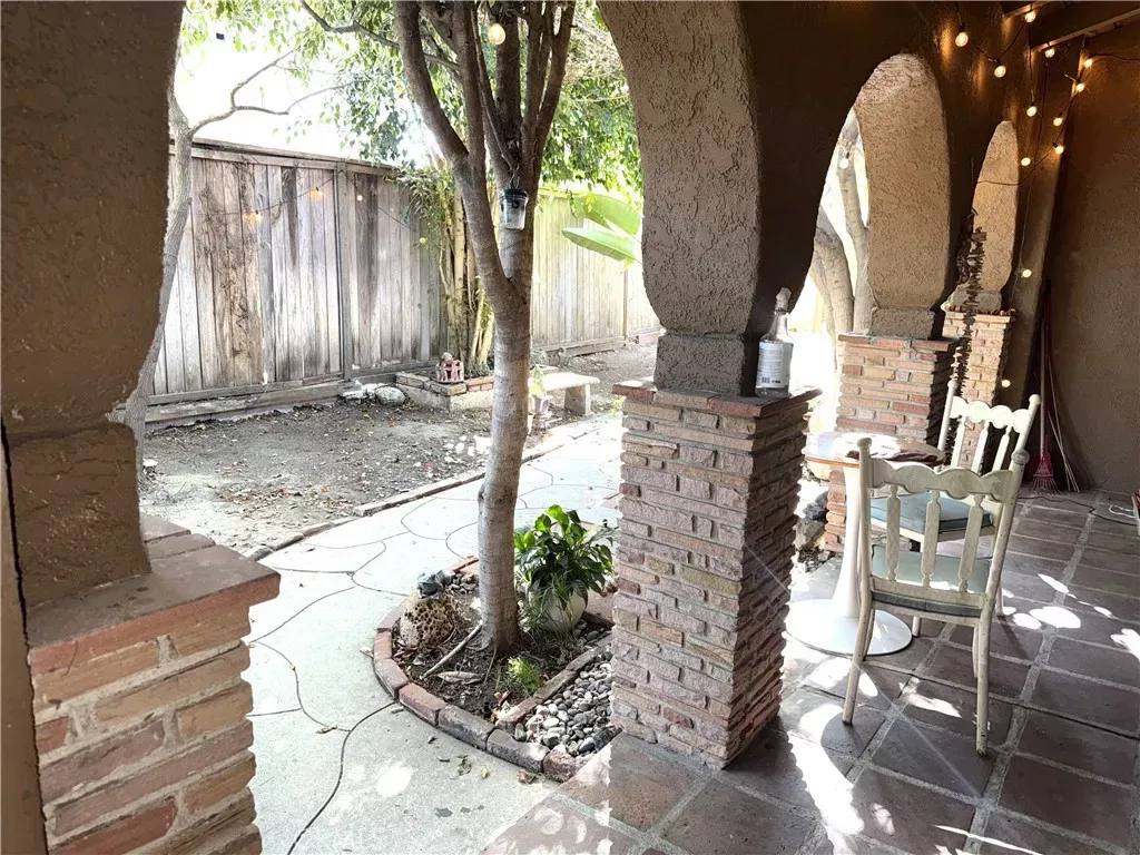 Property Photo:  517 Roswell Avenue  CA 90814 