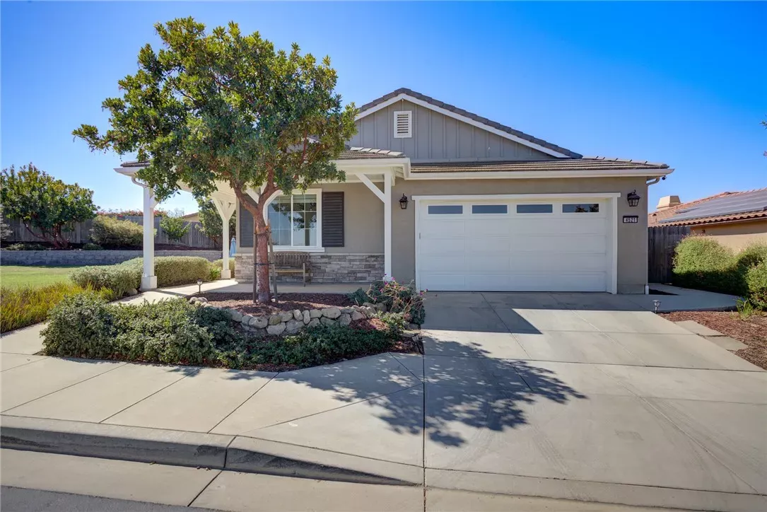 Property Photo: 4521 Pendula Lane CA 93455