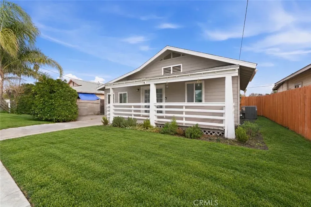 Property Photo:  332 S Ramona  CA 92543 