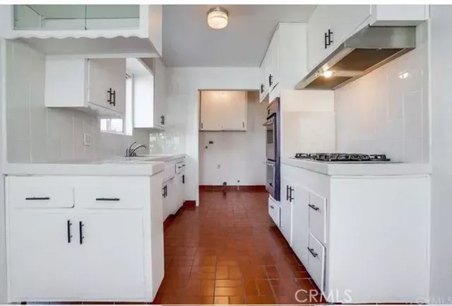 Property Photo:  1235 W 24th  CA 90007 