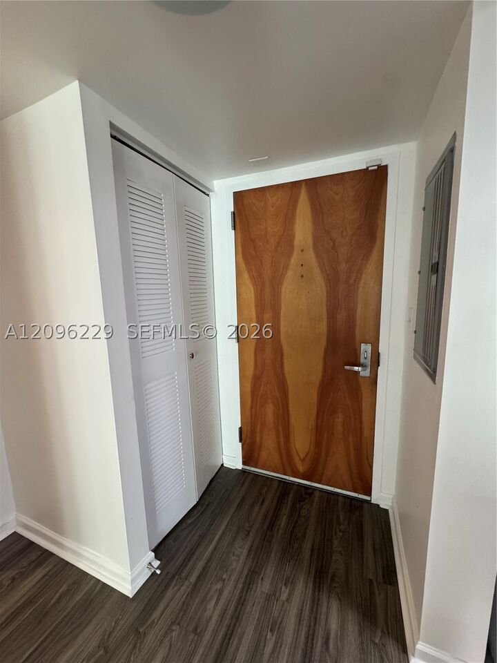 Property Photo: 1200 Brickell Bay Dr 3206 FL 33131
