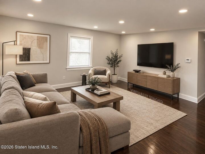 Property Photo:  66 Bartlett Avenue  NY 10312 