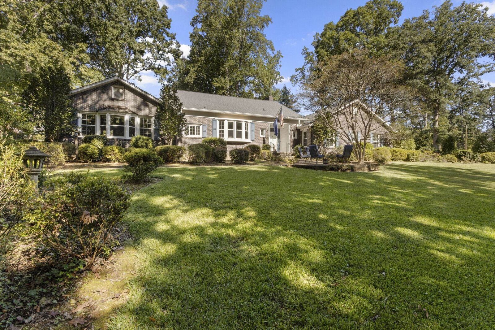 Property Photo: 330 E Park Drive SC 29302