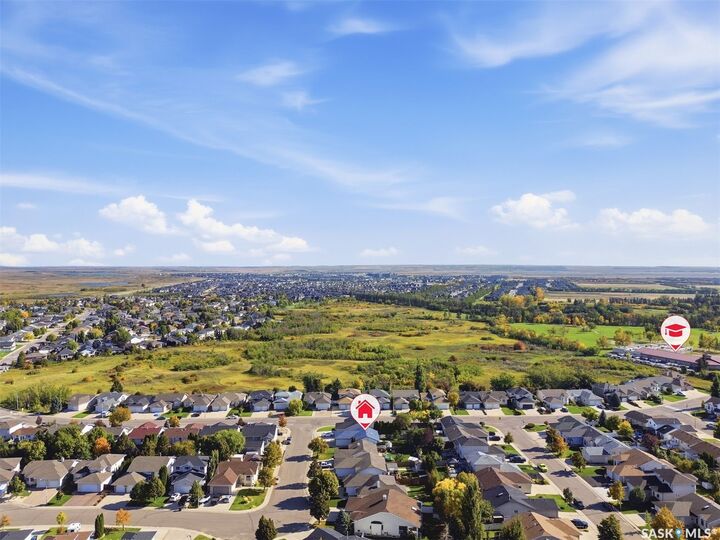 Property Photo:  519 Beerling Crescent  SK S7S 1K5 