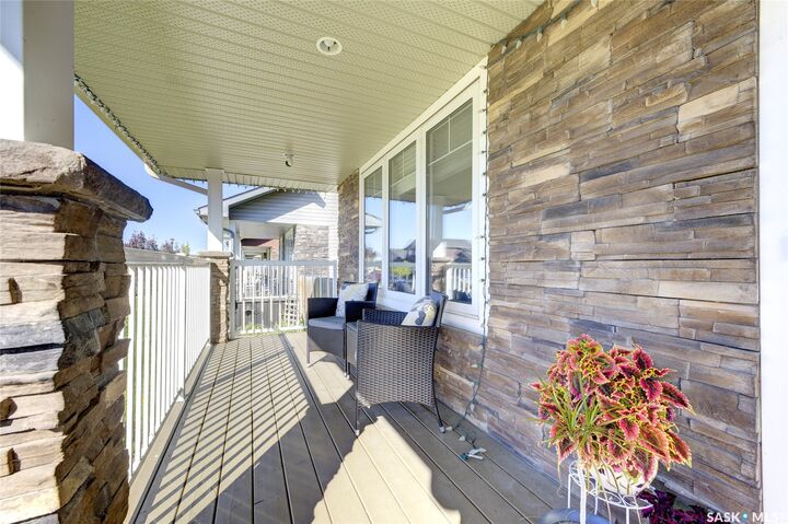 Property Photo:  416 Redwood Crescent  SK S0K 0A1 