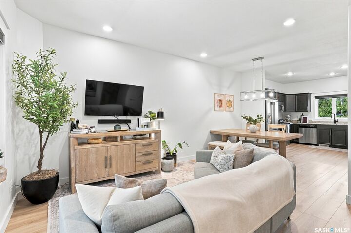 Property Photo:  1410 Coy Avenue  SK S7M 0H4 