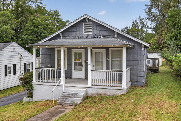 Property Photo:  836 Portsmouth Ave  VA 24201 