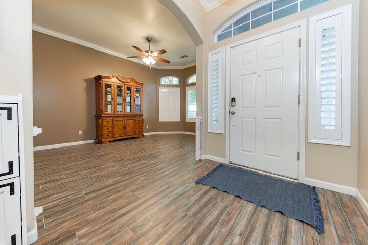 Property Photo:  145 N Stokes Street  CA 93291 