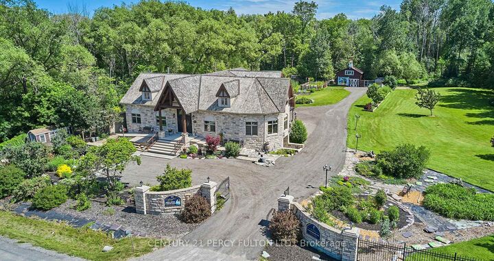 Property Photo:  2733 Taunton Road  ON L1C 7B1 