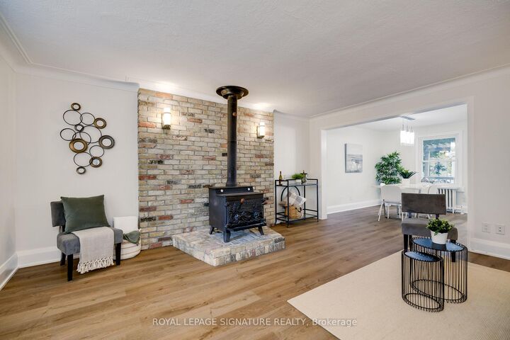 Property Photo:  14 Sutherland Avenue  ON M4C 1R9 