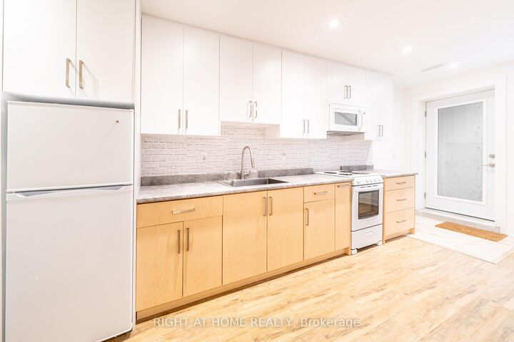 Property Photo:  49 B East Drive Lower  ON M6N 2N8 
