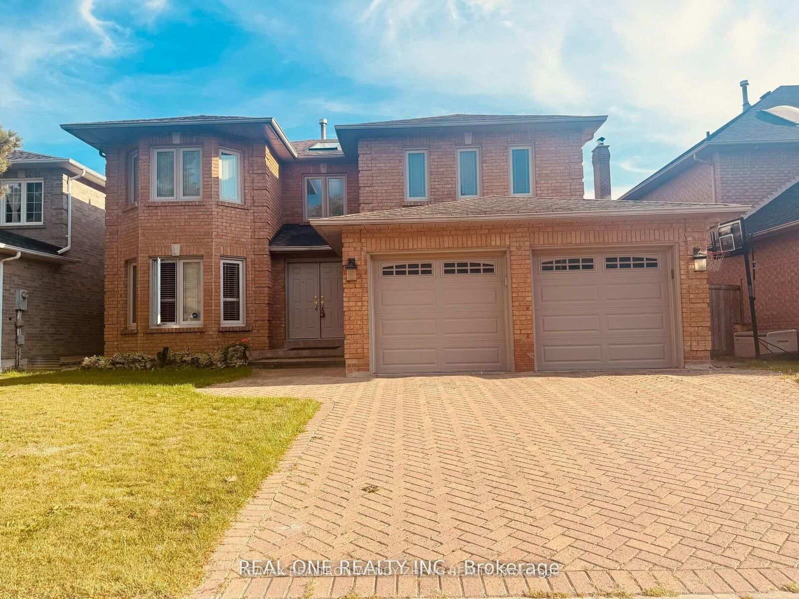 Property Photo:  3 Elmsley Drive  ON L4C 8N1 