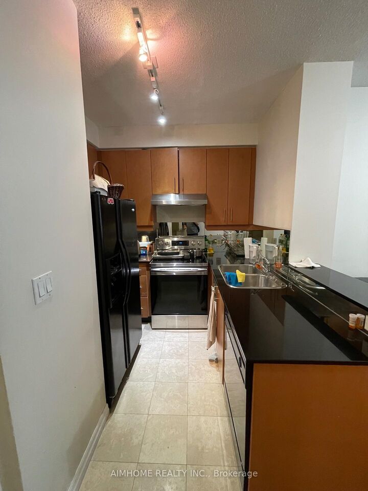 Property Photo:  300 Bloor Street E 2008  ON M4W 3Y2 