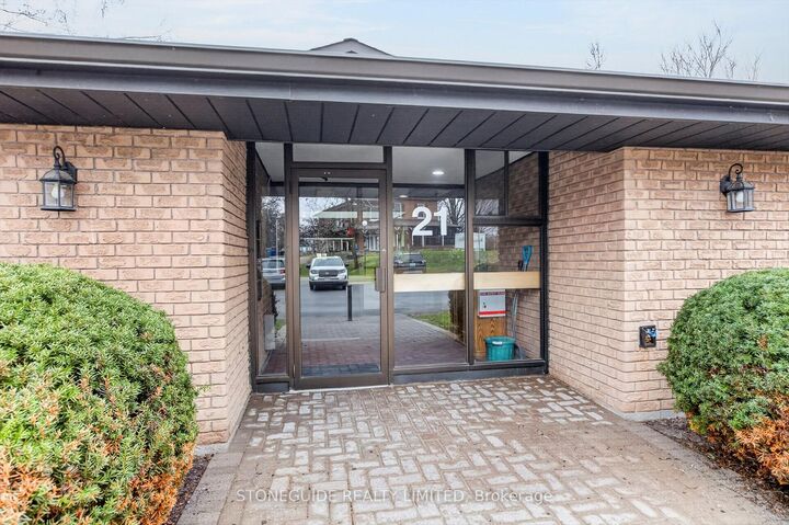 Photo de la propriété:  21 Paddock Wood 10  ON K9H 7H2 