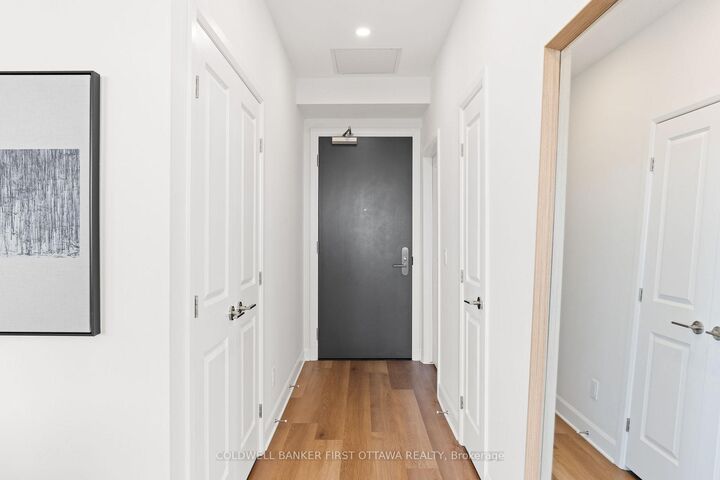Property Photo:  3000 Tawadina Road 304  ON K1K 5B4 