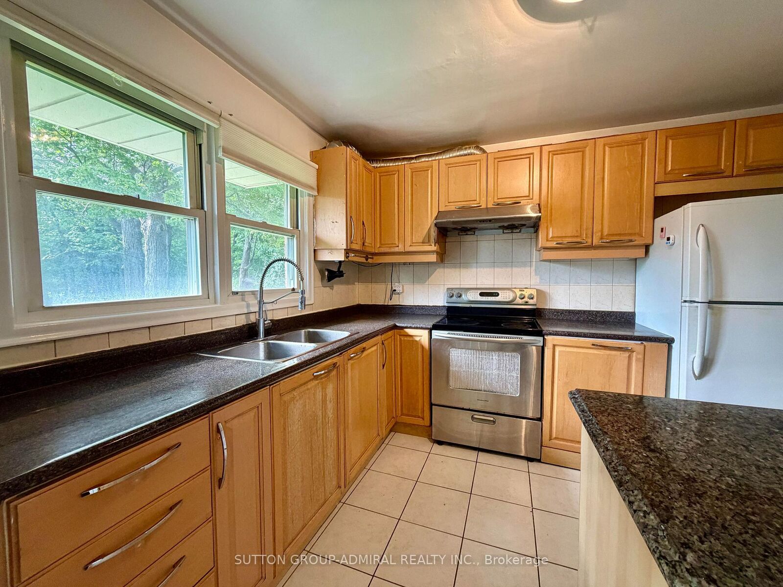 Property Photo:  6 Highhill Drive  ON M1T 1N6 