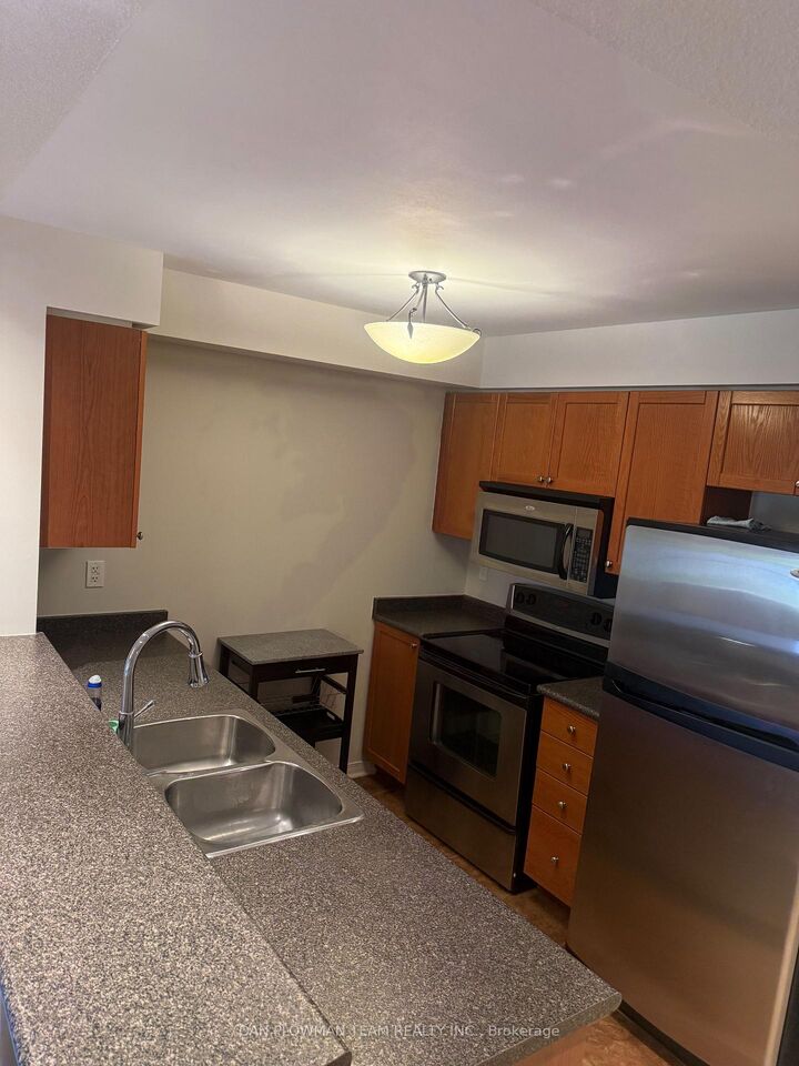 Property Photo:  82 Petra Way 1  ON L1R 0A3 
