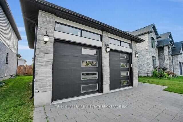 Property Photo:  2407 Red Thorne Avenue  ON N6P 0E7 