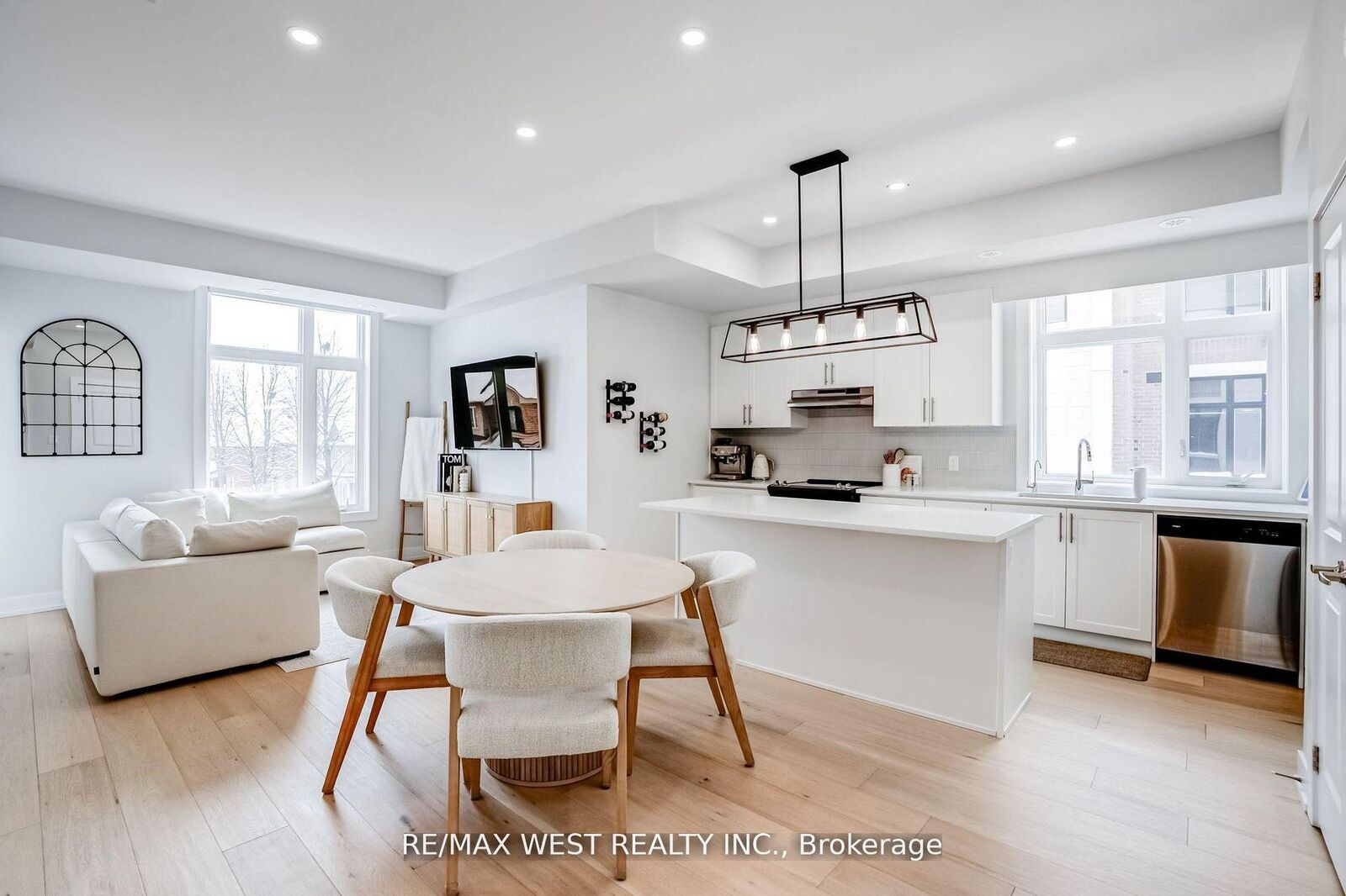 Property Photo:  9560 Islington Avenue 223  ON L4L 1A7 