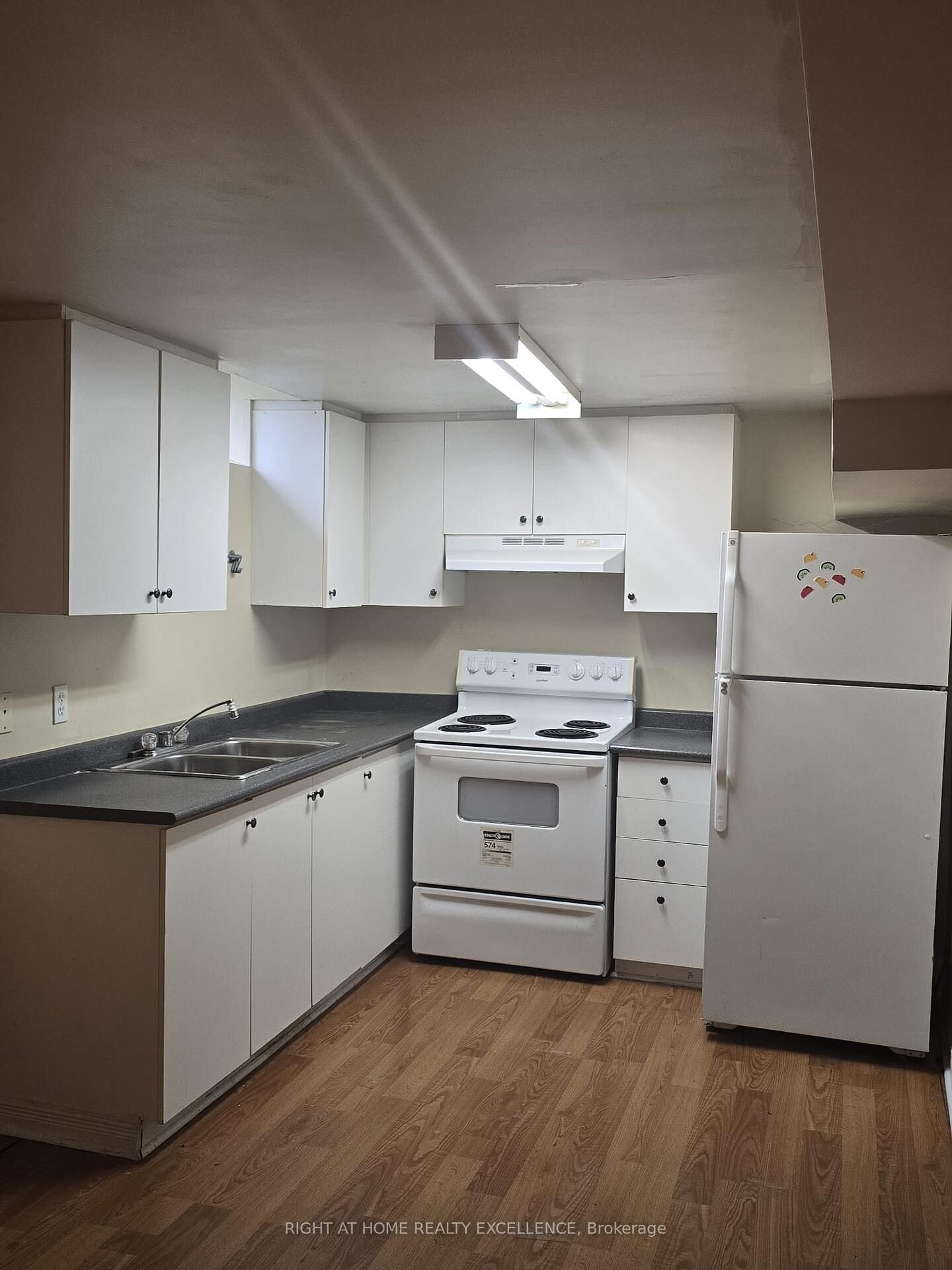 Property Photo:  11 Charlton Avenue Basement  ON L4J 6W4 