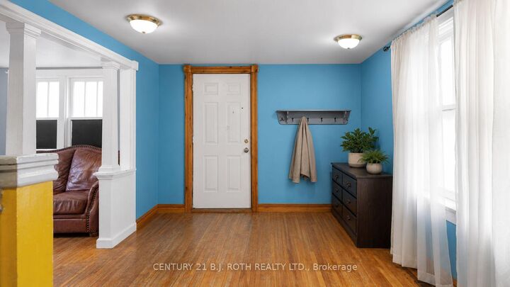 Property Photo:  356 West Street N  ON L3V 5E4 