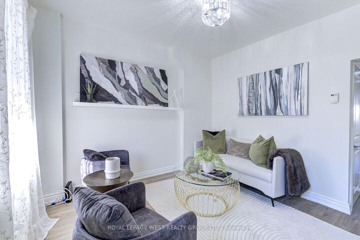 Property Photo:  44 Fisher Street  ON M6K 1V8 