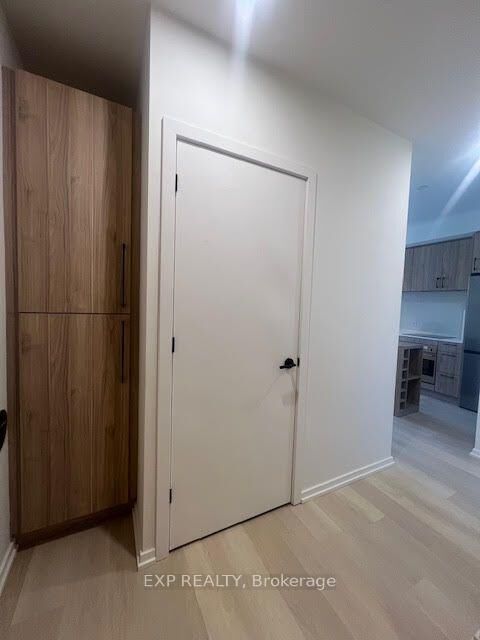 Property Photo:  109 Erskine Avenue 609  ON M4P 0G6 
