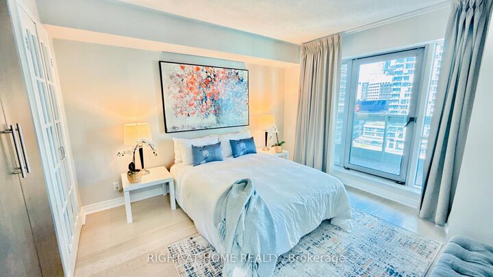 Property Photo:  10 Queens Quay W 1012  ON M5J 2R9 